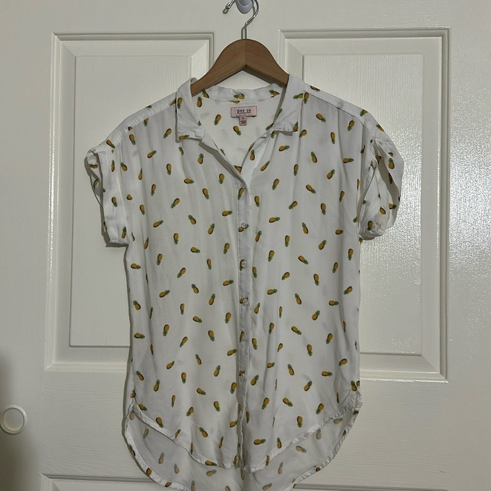 Per se women’s‎ size S shirt with pineapple print